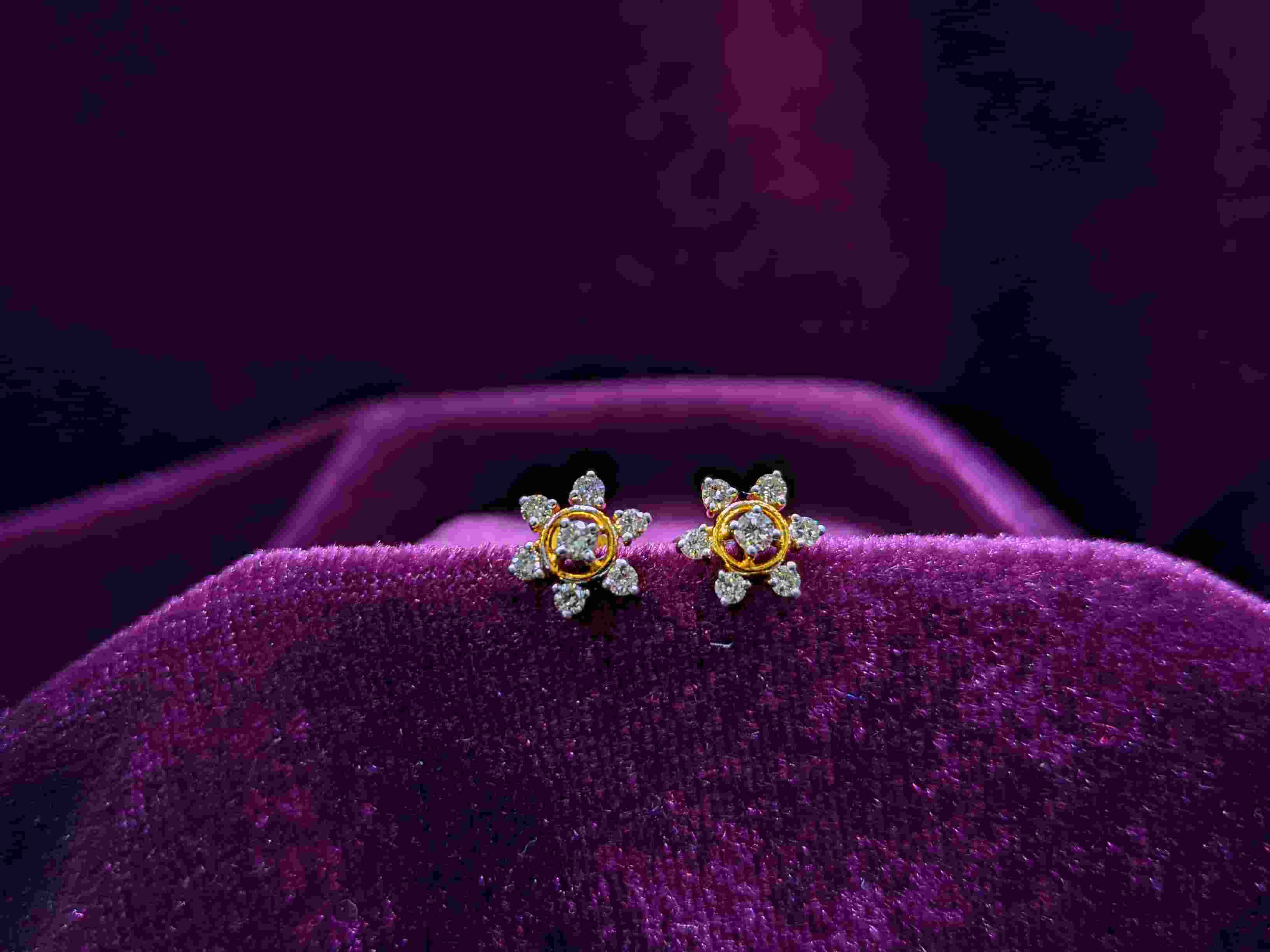 DIAMOND TOPS