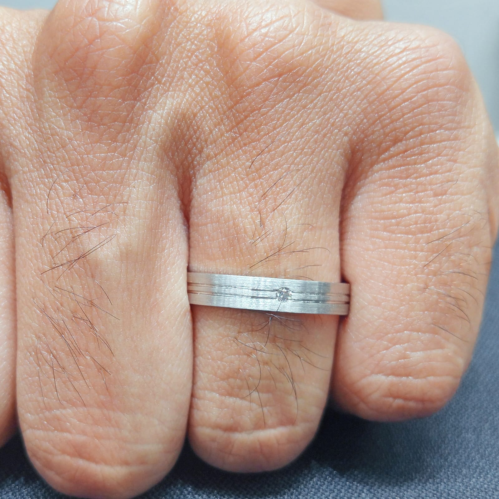 PLANTINUM RING